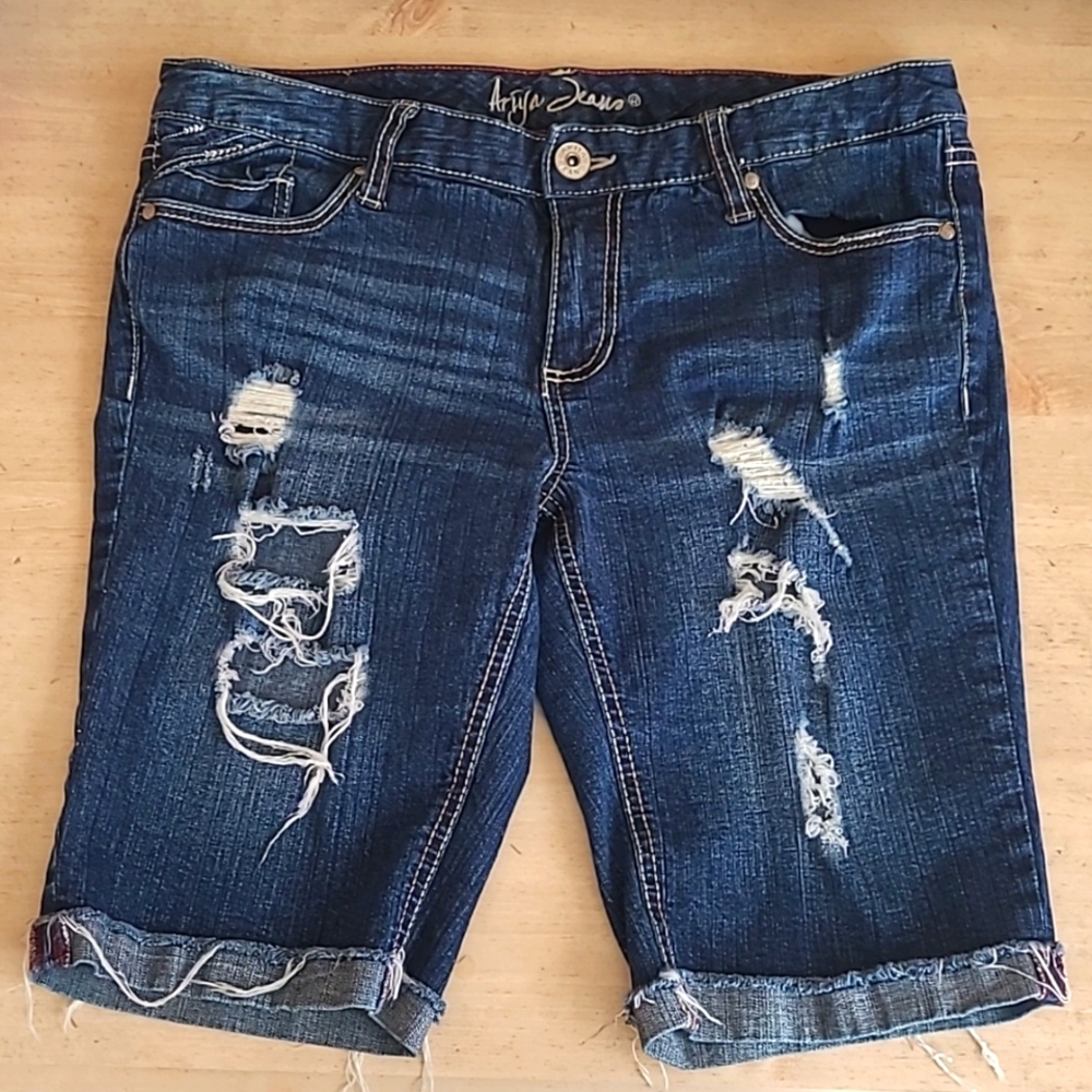 💙Ariya jean shorts